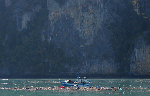 Tsunami Thailand Phi Phi Island 2004